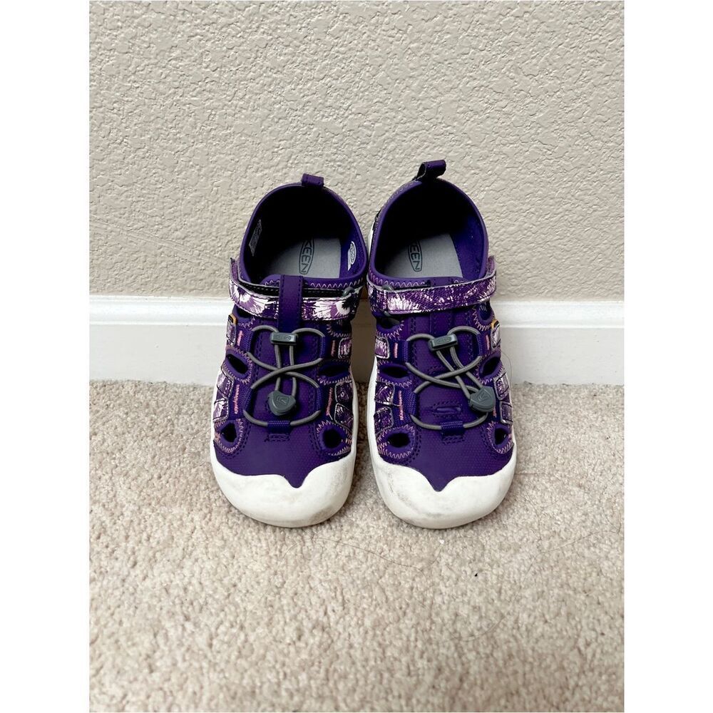 KEEN Knotch Creek Casual Comfortable Sandals Purple Kids US 3 EUC